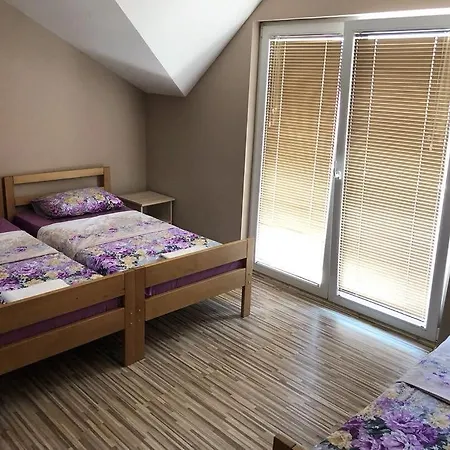 Guest house Struga-rooms/dhoma/sobi